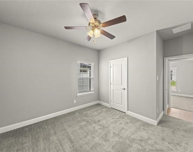 304 Community Drive - Photo Thumbnail 21
