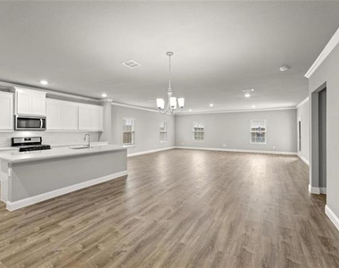 304 Community Drive - Photo Thumbnail 5