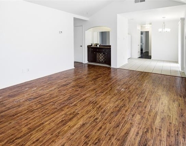 3324 Green Ridge Street - Photo Thumbnail 2