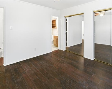 3324 Green Ridge Street - Photo Thumbnail 12