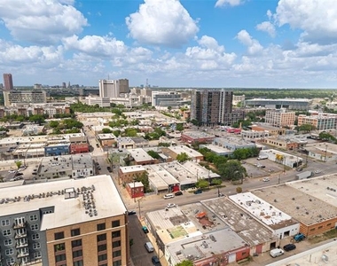 306 S Walton Street - Photo Thumbnail 35