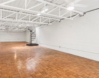 306 S Walton Street - Photo Thumbnail 23