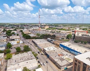 306 S Walton Street - Photo Thumbnail 36