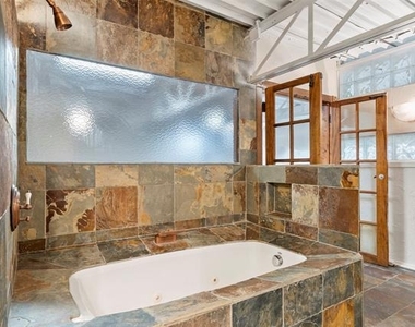 306 S Walton Street - Photo Thumbnail 20