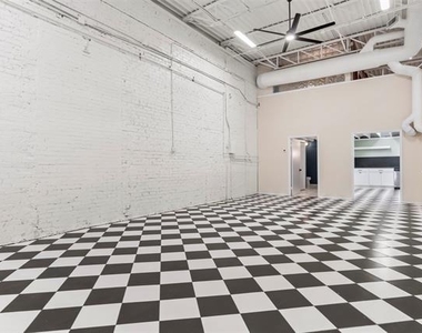 306 S Walton Street - Photo Thumbnail 13