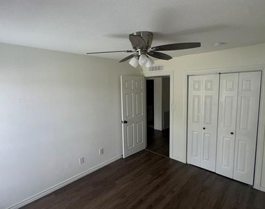 500 Scarlet Oak Street - Photo Thumbnail 16