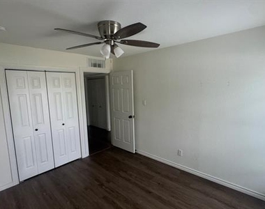 500 Scarlet Oak Street - Photo Thumbnail 17