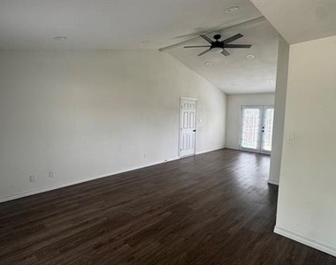 500 Scarlet Oak Street - Photo Thumbnail 1