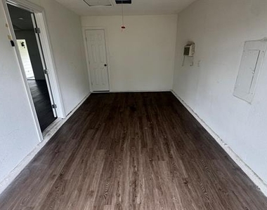 500 Scarlet Oak Street - Photo Thumbnail 12