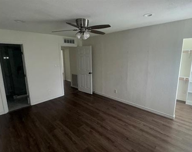 500 Scarlet Oak Street - Photo Thumbnail 19