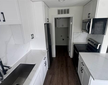 500 Scarlet Oak Street - Photo Thumbnail 10
