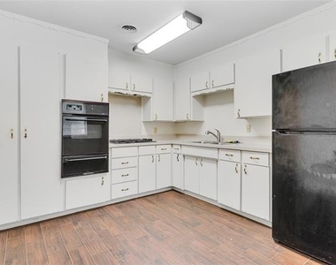 4716 Fawn Drive - Photo Thumbnail 4
