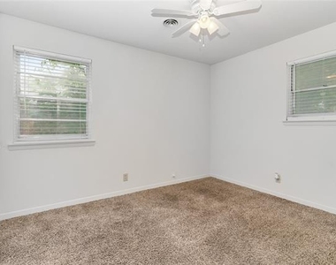 4716 Fawn Drive - Photo Thumbnail 9