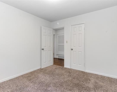 4716 Fawn Drive - Photo Thumbnail 8