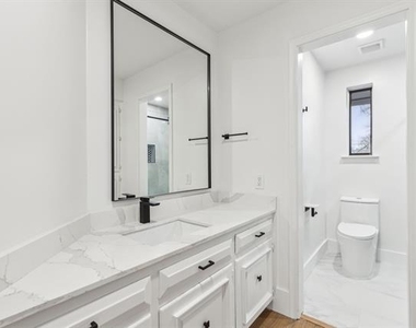 7420 Royal Lane - Photo Thumbnail 31