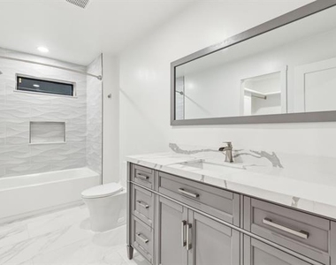 7420 Royal Lane - Photo Thumbnail 19