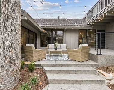7420 Royal Lane - Photo Thumbnail 10