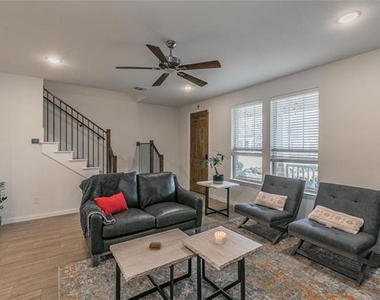 4503 Fossil Opal Lane - Photo Thumbnail 3