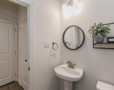 4503 Fossil Opal Lane - Photo Thumbnail 12