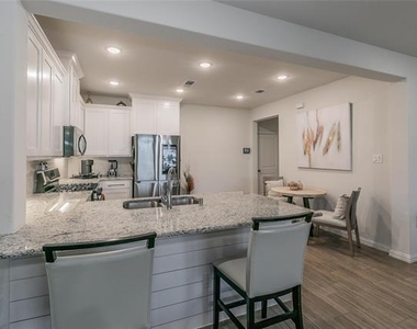 4503 Fossil Opal Lane - Photo Thumbnail 8