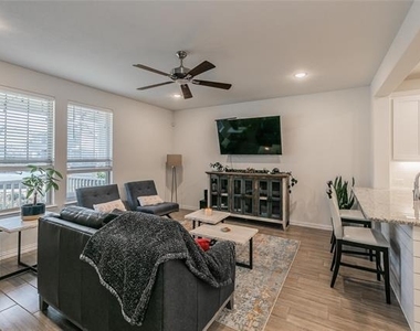 4503 Fossil Opal Lane - Photo Thumbnail 6