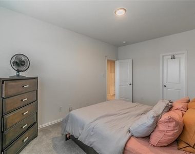 4503 Fossil Opal Lane - Photo Thumbnail 21