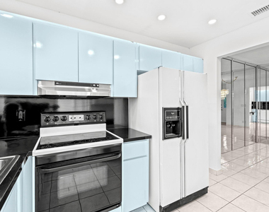 581 Blue Heron Drive - Photo Thumbnail 7