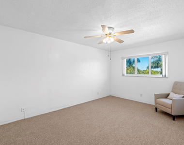 581 Blue Heron Drive - Photo Thumbnail 16