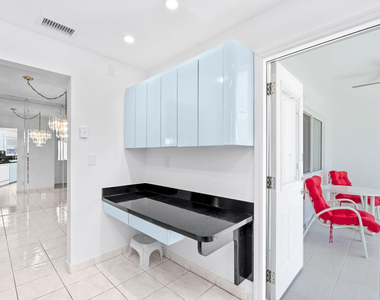 581 Blue Heron Drive - Photo Thumbnail 5