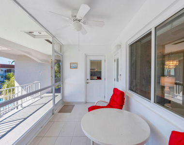 581 Blue Heron Drive - Photo Thumbnail 4