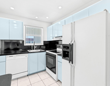 581 Blue Heron Drive - Photo Thumbnail 8
