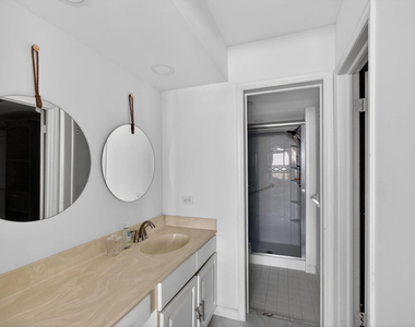 134 Lakeshore Drive - Photo Thumbnail 10