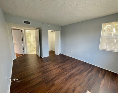 9615 Nw 1st Court - Photo Thumbnail 5