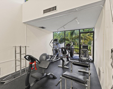 2106 S Cypress Bend Drive - Photo Thumbnail 25