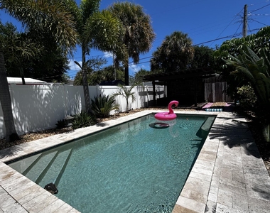 408 N J Street - Photo Thumbnail 5