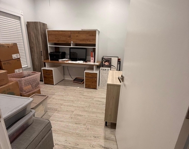 1310 Sw 48th Terrace - Photo Thumbnail 10