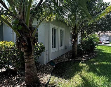 1310 Sw 48th Terrace - Photo Thumbnail 1