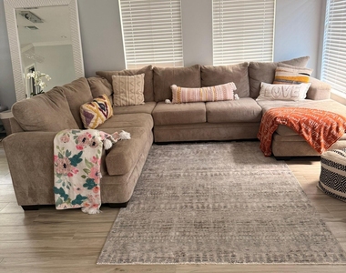 1310 Sw 48th Terrace - Photo Thumbnail 6