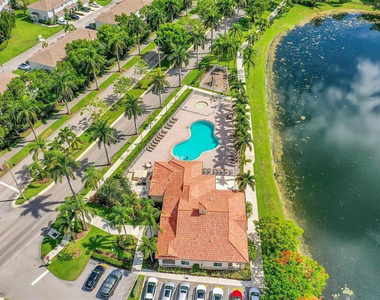 1310 Sw 48th Terrace - Photo Thumbnail 25