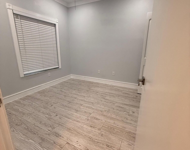 1310 Sw 48th Terrace - Photo Thumbnail 3