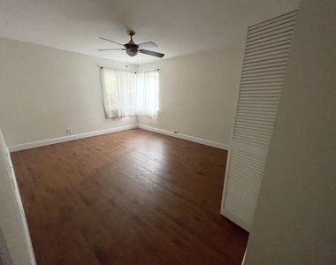 4020 Nw 24th Ter Terrace - Photo Thumbnail 15