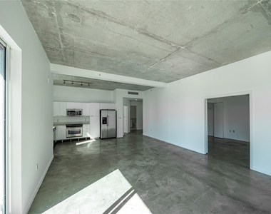 234 Ne 3rd Street - Photo Thumbnail 4