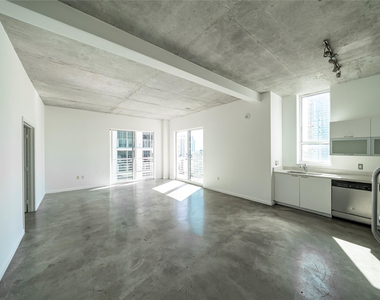 234 Ne 3rd Street - Photo Thumbnail 3