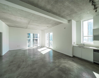 234 Ne 3rd Street - Photo Thumbnail 2