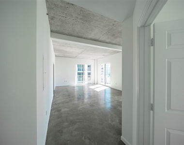 234 Ne 3rd Street - Photo Thumbnail 6