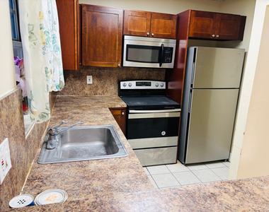 4240 Nw 21st Street - Photo Thumbnail 7