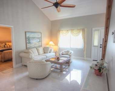 270 Bella Vista Court N - Photo Thumbnail 13