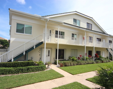 270 Bella Vista Court N - Photo Thumbnail 1