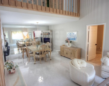 270 Bella Vista Court N - Photo Thumbnail 15