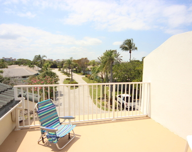 270 Bella Vista Court N - Photo Thumbnail 26